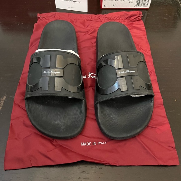 Salvatore Ferragamo Black Slide Sandals Men’s  Groove 2 - Picture 3 of 4